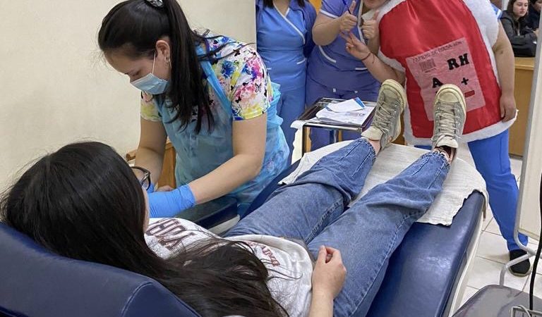 Hospital de Natales realiza diversas actividades para incentivar la donación altruista en la semana del donante de sangre