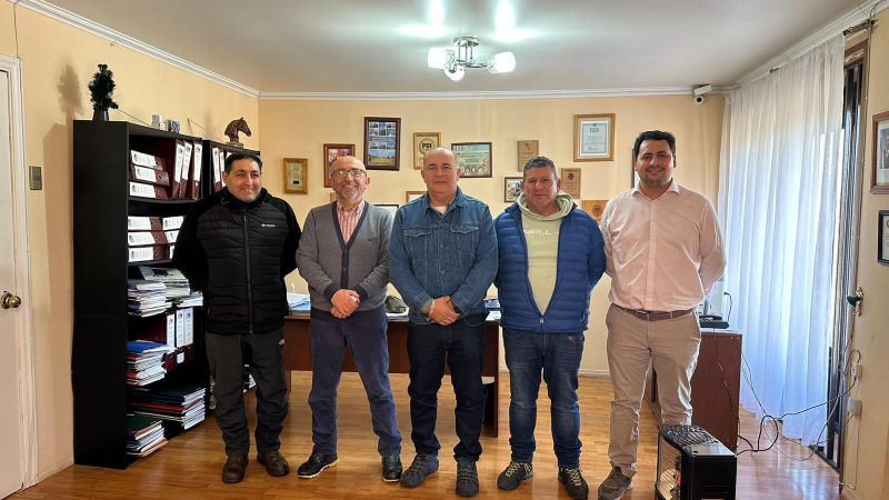 Pescadores Artesanales de CONDEPP se reúnen con diputado Diputado Leonidas Romero