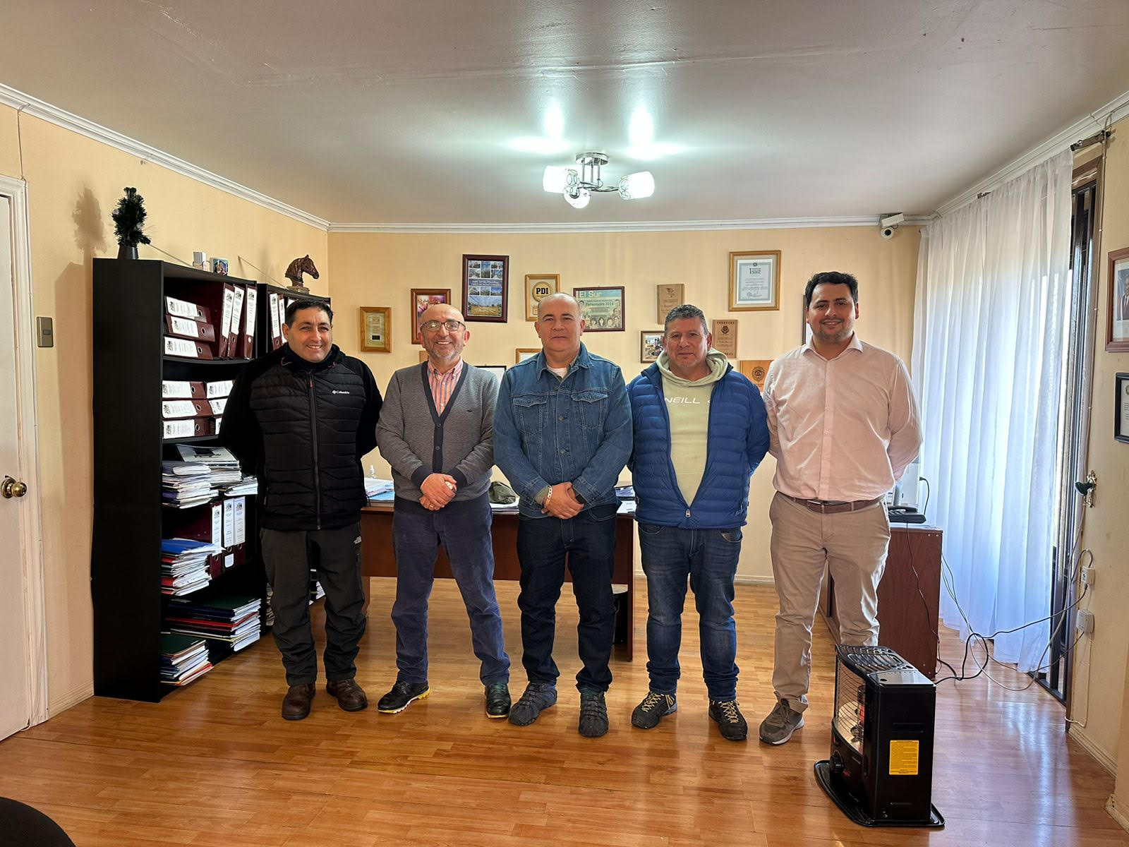 Pescadores Artesanales de CONDEPP se reúnen con diputado Diputado Leonidas Romero