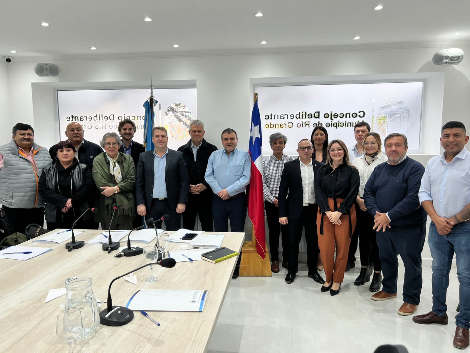 Alcalde y concejales de Porvenir participaron en Comité Binacional en Río Grande, Argentina
