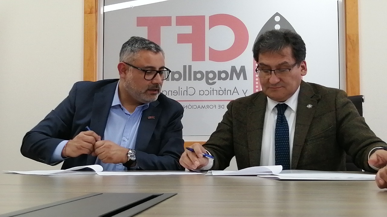 UMAG y CFT de Magallanes firman convenido para dar continuidad académica de egresados técnicos a profesionales