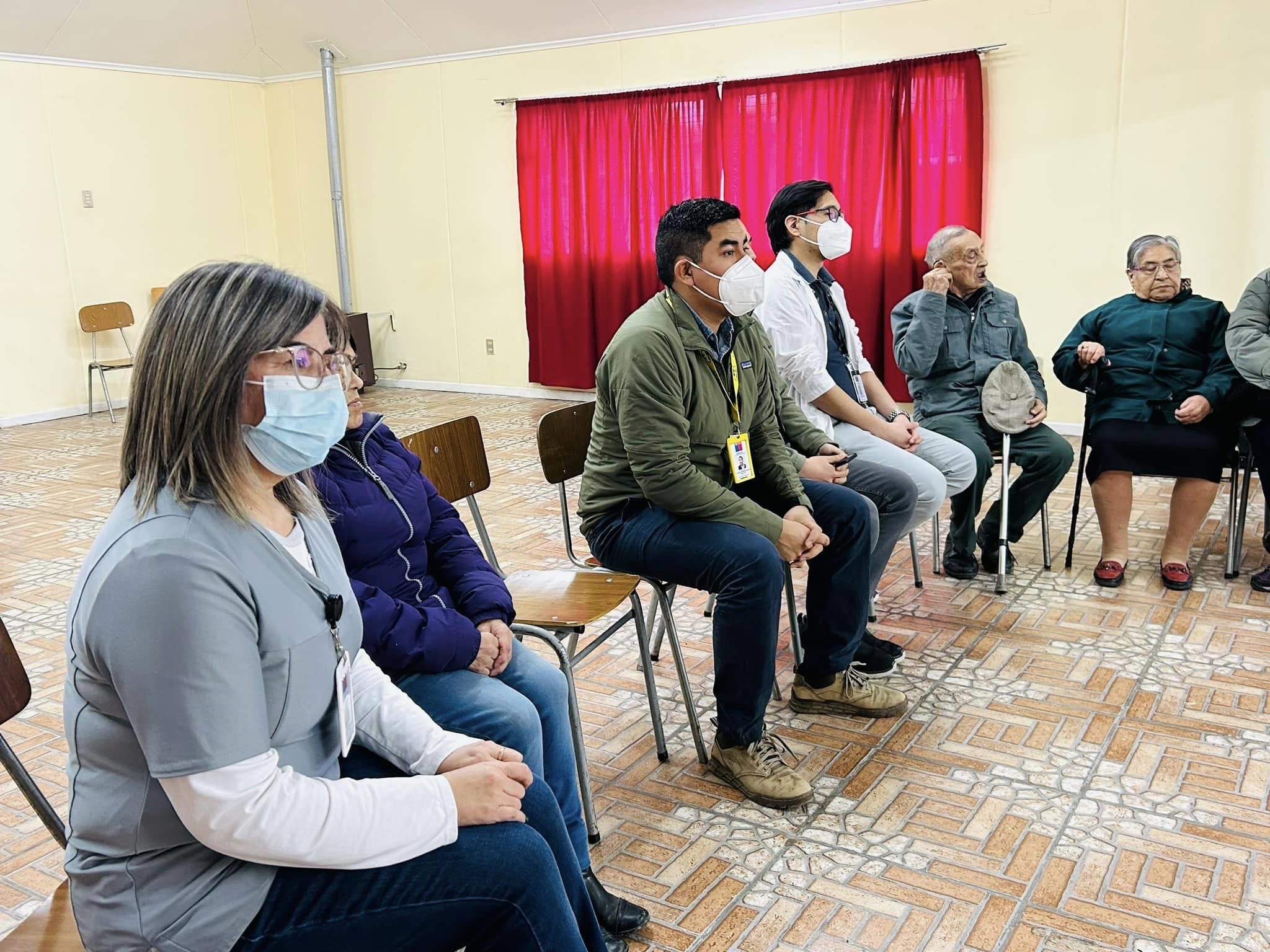 Vecinos de la Junta N° 23 participaron activamente del Conversatorio de Salud impulsado por el Hospital de Puerto Natales