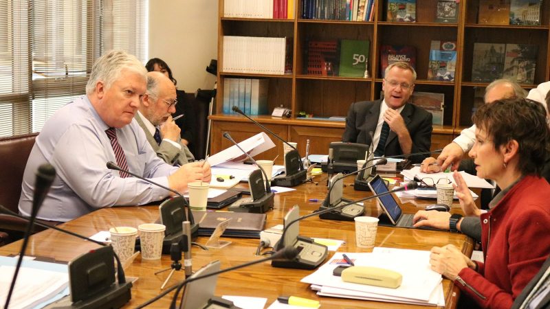 Comisión de Seguridad Pública del Senado analizó situación de violencia que enfrentan establecimientos educacionales y su paralización derivada de “tomas” de sus recintos.