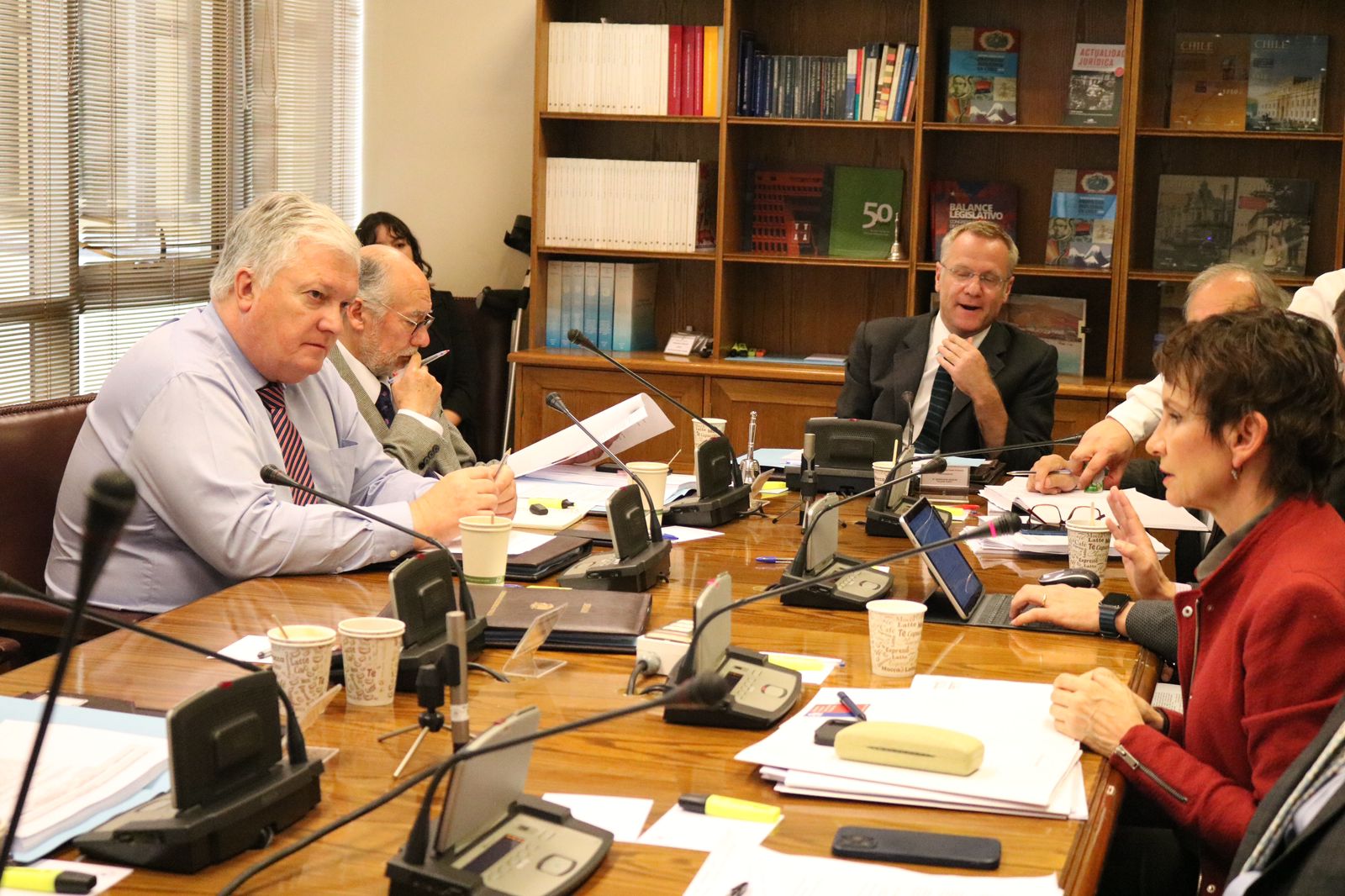 Comisión de Seguridad Pública del Senado analizó situación de violencia que enfrentan establecimientos educacionales y su paralización derivada de “tomas” de sus recintos.