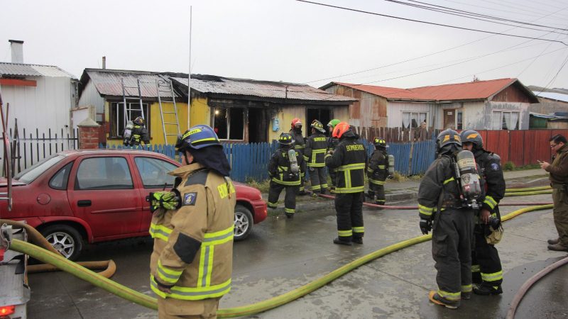 Fallece en incendio un poblador de la población Manuel Chaparro de Punta Arenas