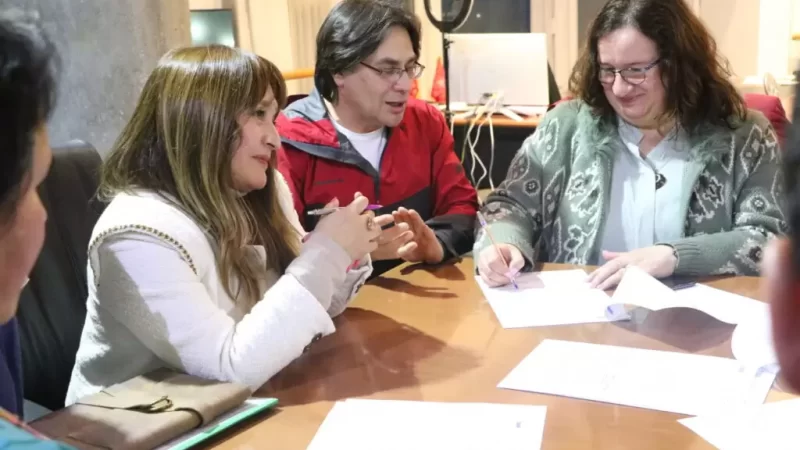 Pleno del Concejo Municipal de Natales aprobó por unanimidad modificación presupuestaria que incorpora 82 asistentes de la Educación al Convenio Colectivo 