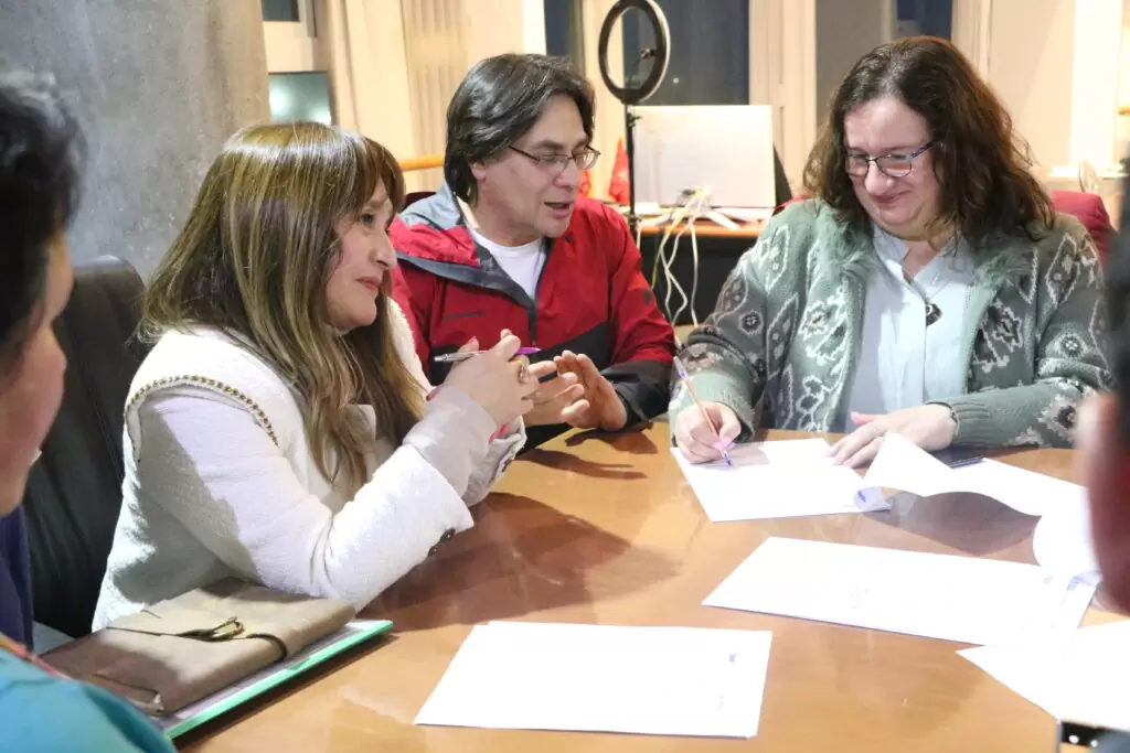 Pleno del Concejo Municipal de Natales aprobó por unanimidad modificación presupuestaria que incorpora 82 asistentes de la Educación al Convenio Colectivo