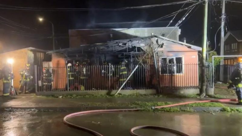 Dos personas fallecidas en incendio de una vivienda en población Pedro Aguirre Cerda de Punta Arenas