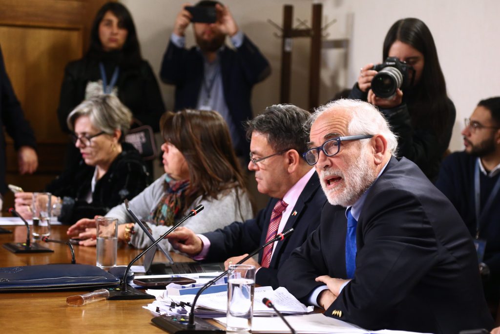 Ministro de Vivienda Carlos Montes anuncia medidas de probidad para evitar irregularidades