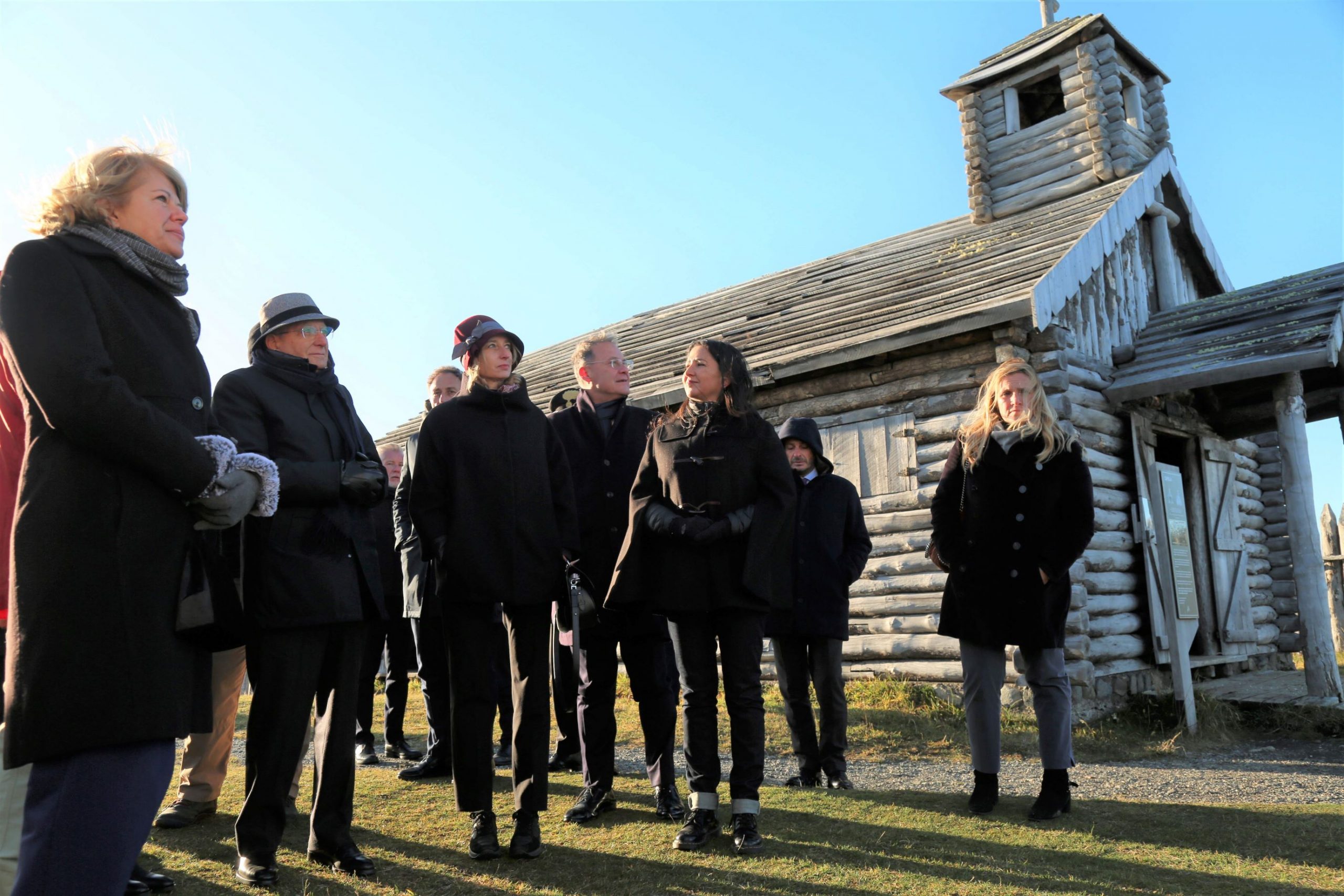 Presidente de Italia conoció la historia y la ubicación estratégica de la región de Magallanes en Fuerte Bulnes en el Parque del Estrecho