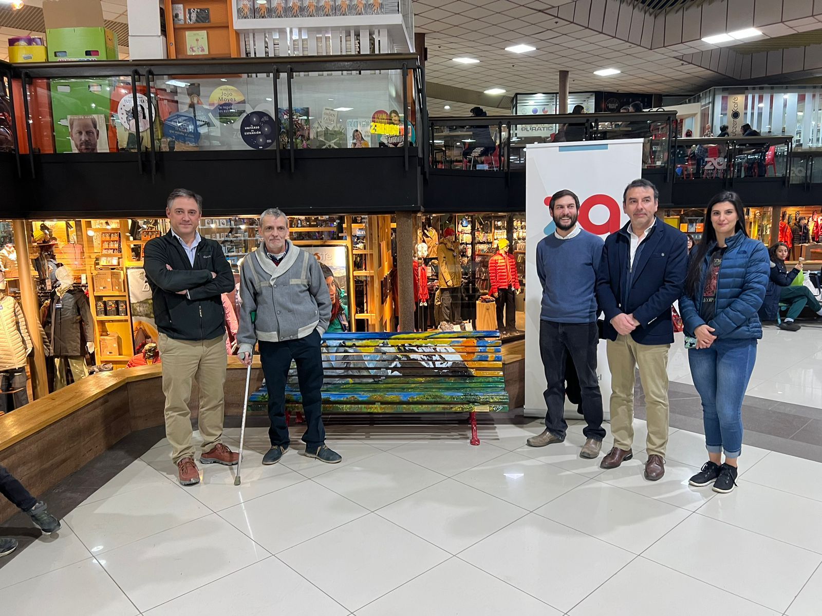 Zona Franca de Punta Arenas y Seremi de Culturas inauguran intervención plástica en el espacio comercial