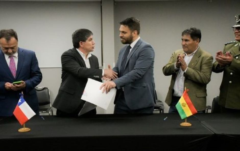 Gobiernos de Bolivia y Chile acuerdan luchar contra contrabando fronterizo