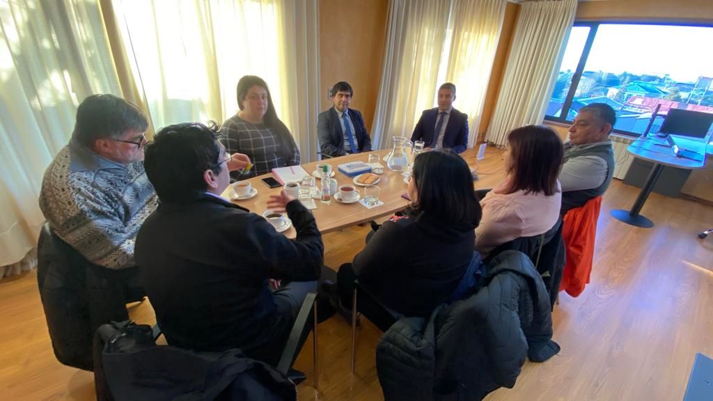 Sindicato N° 2 de Asistentes de la Educación y SLEP Magallanes proyectan trabajo conjunto y diálogo previo al traspaso en 2024