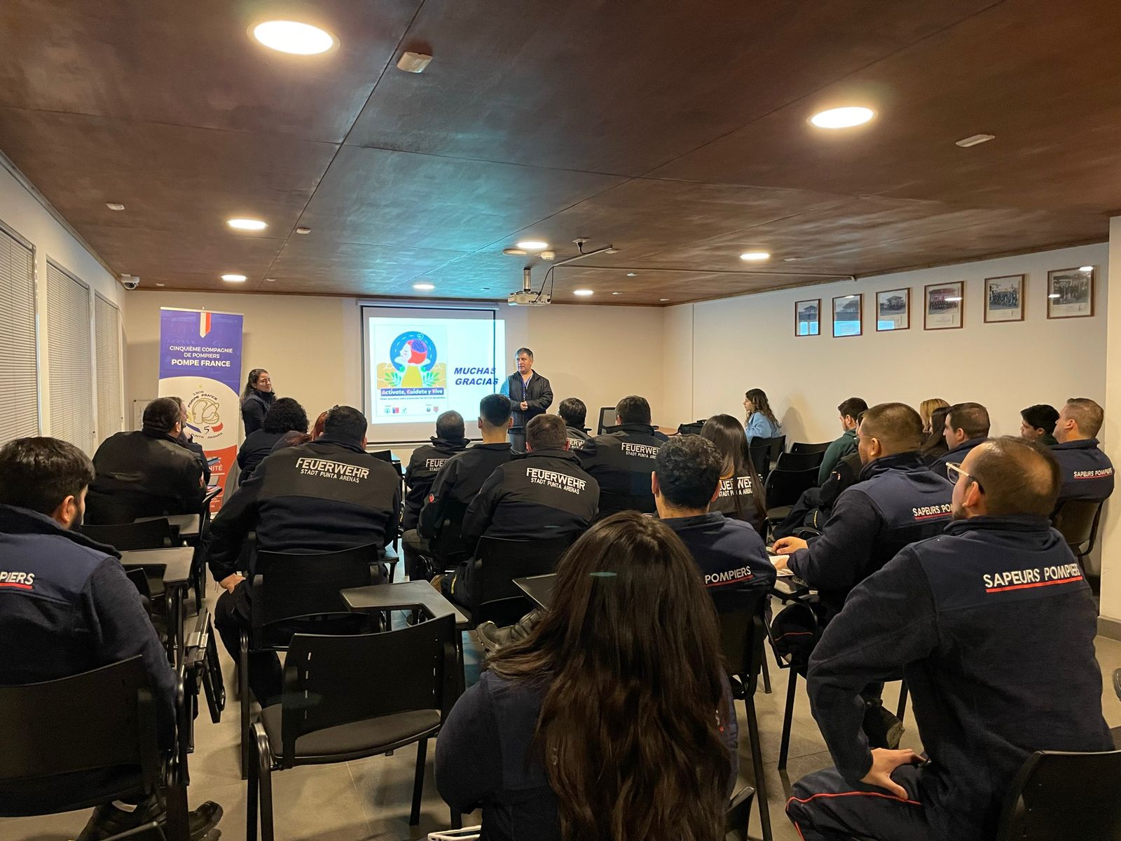 Bomberos de Punta Arenas se capacitaron en Código ACV en el Hospital Clínico de Magallanes