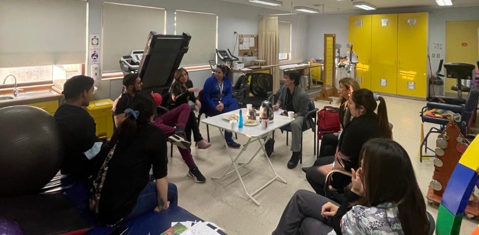 Unidad de Buen Trato del Hospital de Puerto Williams realiza acompañamiento en terreno para avanzar en satisfacción laboral
