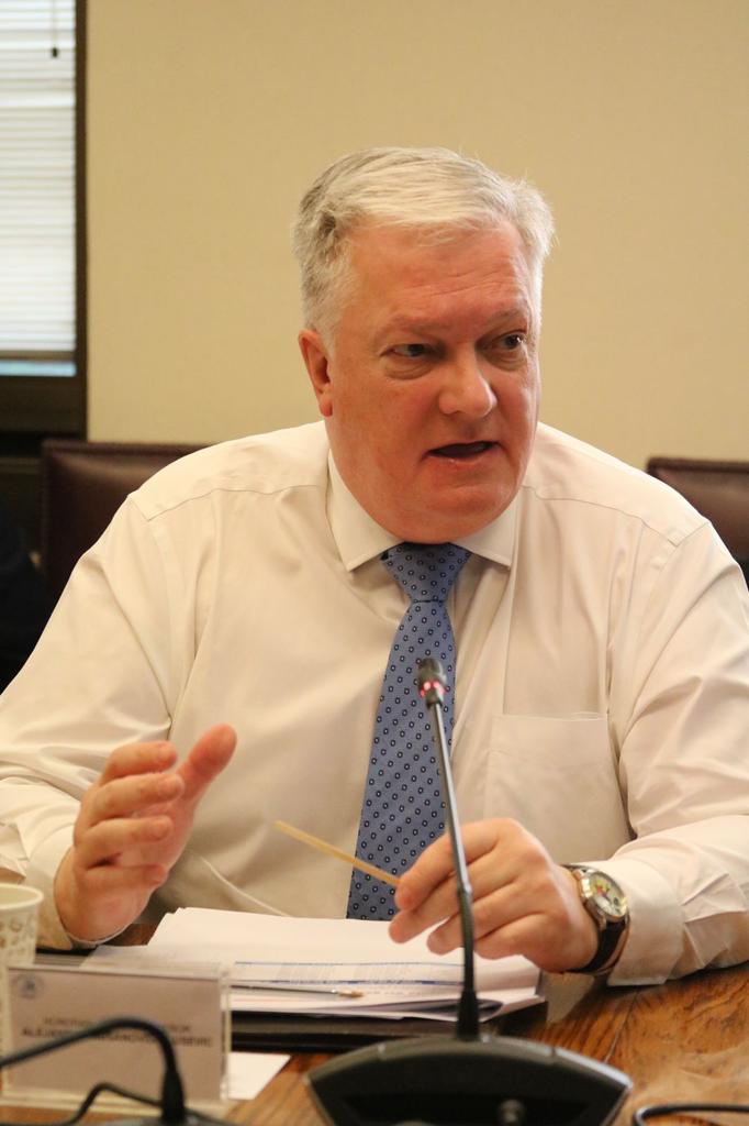 Senador Alejandro Kusanovic solicita a la Ministra de Obras Publicas la creación de un plan de inversión estratégico para el desarrollo de infraestructura y conectividad hacia Isla Navarino