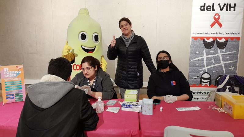 Se reiniciaron los operativos de testeo rápido de prevención VIH | SEREMI de Salud Magallanes en dependencias de Zona Austral