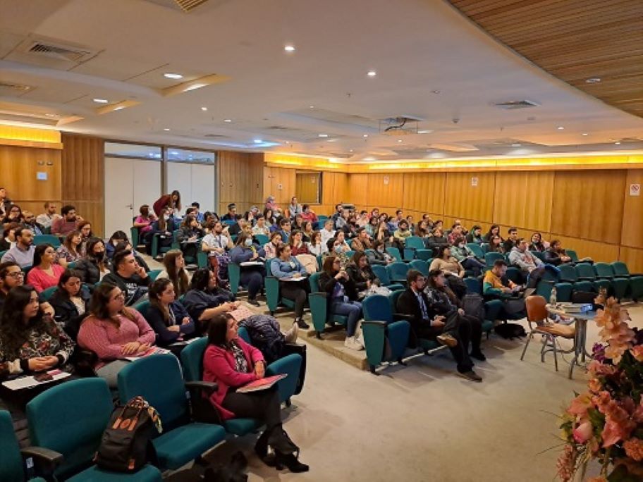 Comunidad funcionaria de sector Salud de Magallanes se capacitó en acompañamiento en salud a personas trans