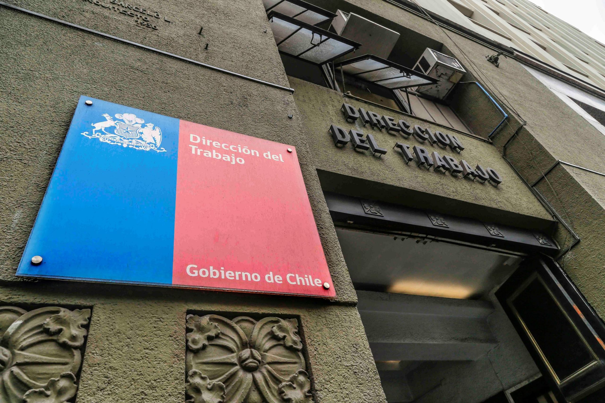 Contraloría desestima conflicto de intereses de Director del Trabajo en dictamen de plataformas
