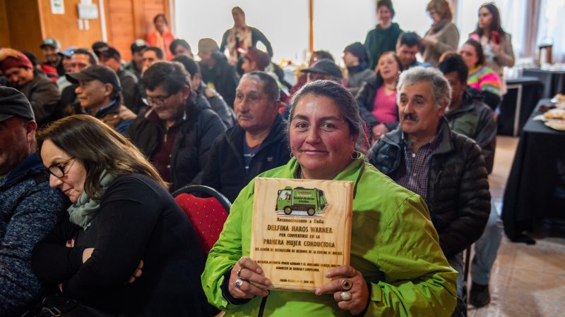 Por primera vez, trabajadores de Medio Ambiente, Aseo y Ornato de la Municipalidad de Natales fueron reconocidos por su labor en la comuna