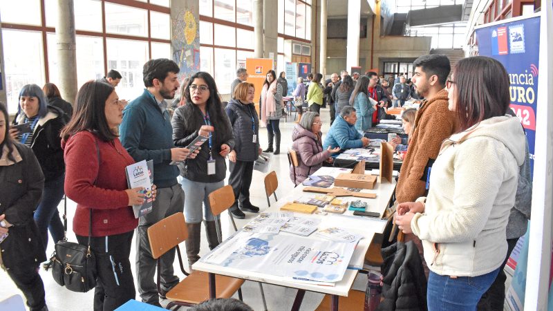 Gobierno En Terreno dedicó jornada a dirigencias sociales en Liceo de la Población 18 de Septiembre de Punta Arenas