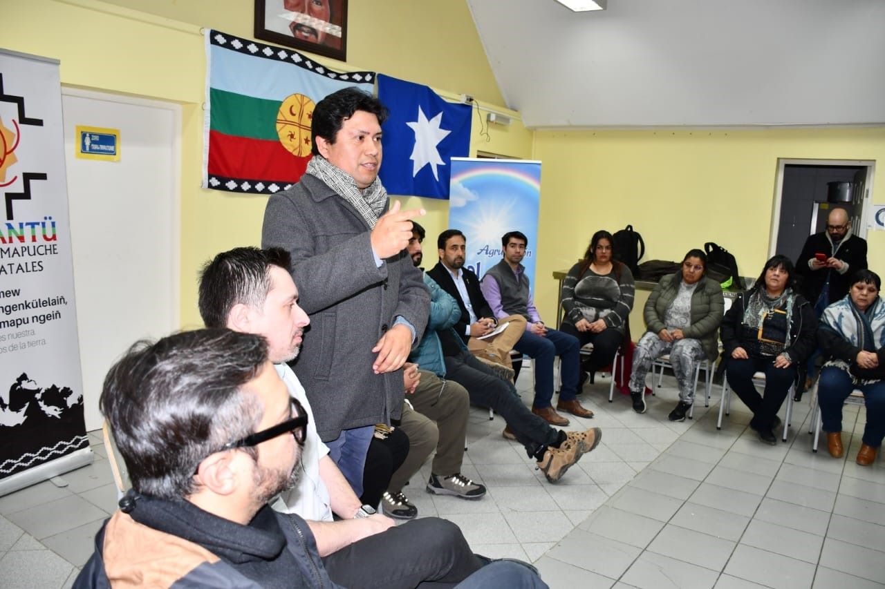 Director Nacional de CONADI entregó escrituras de tierras a familias indígenas de la Región de Magallanes