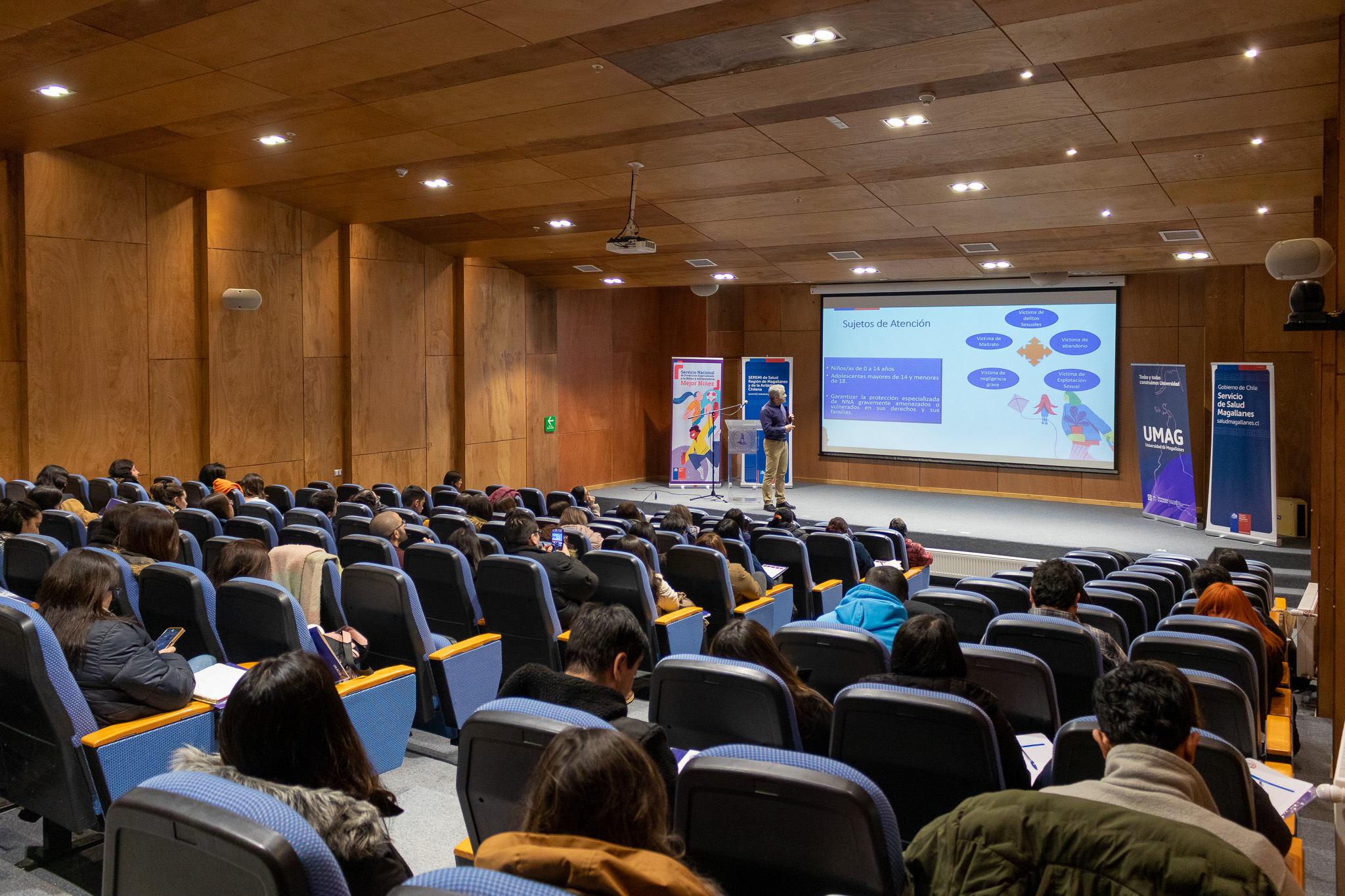 Equipos de Salud de Magallanes se capacitan para atender a niños, niñas y adolescentes
