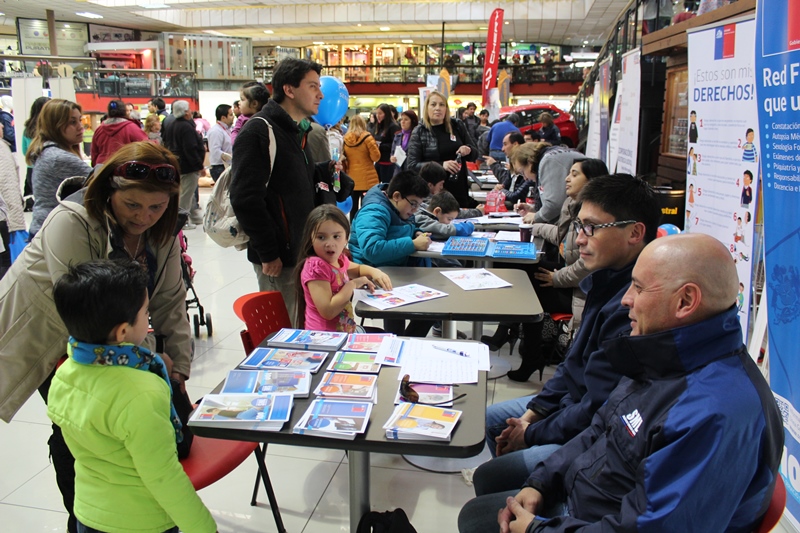Este viernes desde las 15:00 horas en Zona Franca de Punta Arenas | Servicio Nacional de Migraciones y canes adiestrados en Plaza de Justicia