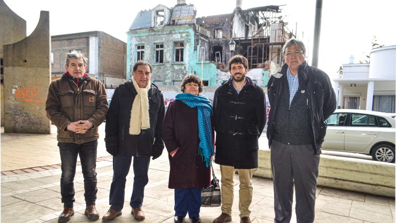 Gabinete 50 años de Golpe Cívico Militar apuesta a futuro proyecto integral de restauración y puesta en valor de la Casa de los Derechos Humanos | Autoridades concurrieron hasta el inmueble junto a Alicia Lira, presidenta de la Agrupación de Familiares de Ejecutados Políticos