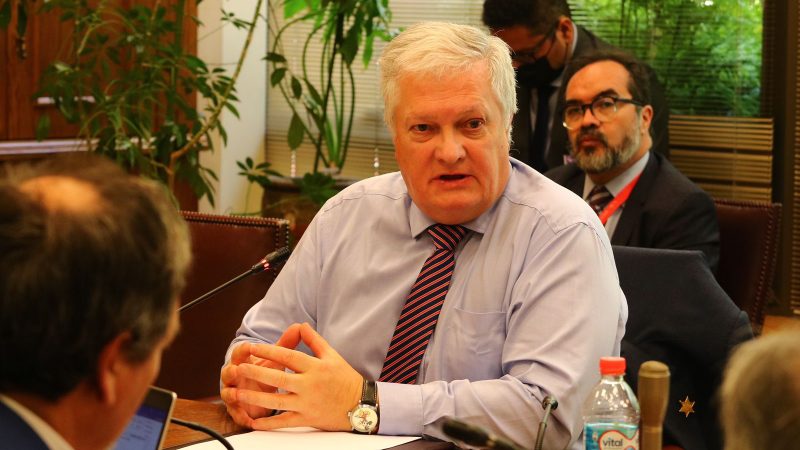 Kusanovic gestiona instancias en el Senado para hacer llegar mayores recusos de FONASA al Centro de Rehabilitación