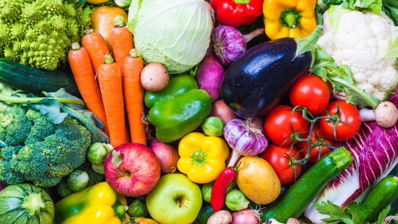 Consecuencias del frente de mal tiempo: precios al alza y retraso en temporada de frutas y verduras | Rodrigo Valdés, economista de la Pontificia Universidad Católica de Valparaíso