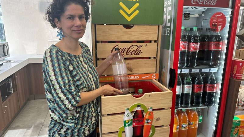 A partir de mañana almacenes y tiendas de conveniencia estarán obligadas a contar con bebidas en envases retornables