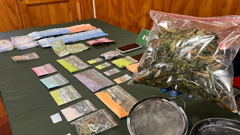 Carabineros detiene a un sujeto que fabricaba y traficaba la droga Tusi en Punta Arenas