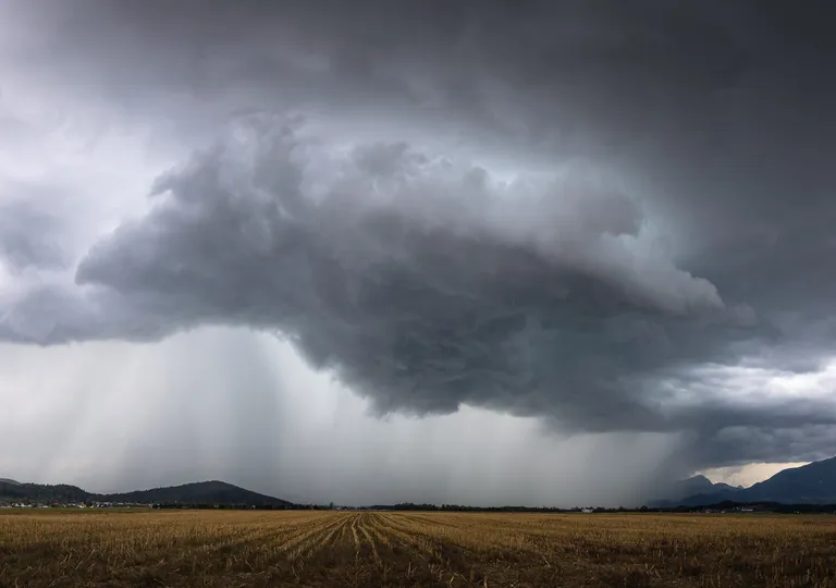 Chubascos de lluvia se pronostican este martes 9 de abril en la región de Magallanes