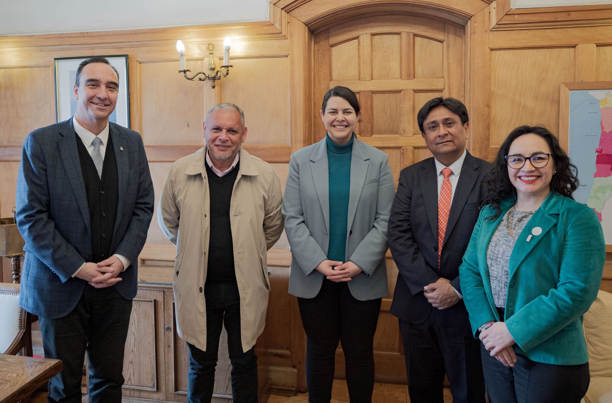 Nueva SUBDERE Francisca Perales se reúne con Asociación de Gobernadoras y Gobernadores Regionales