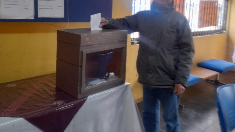 Se desarrolla en todo el país la votación de la consulta nacional del Colegio de Profesoras y Profesores de Chile