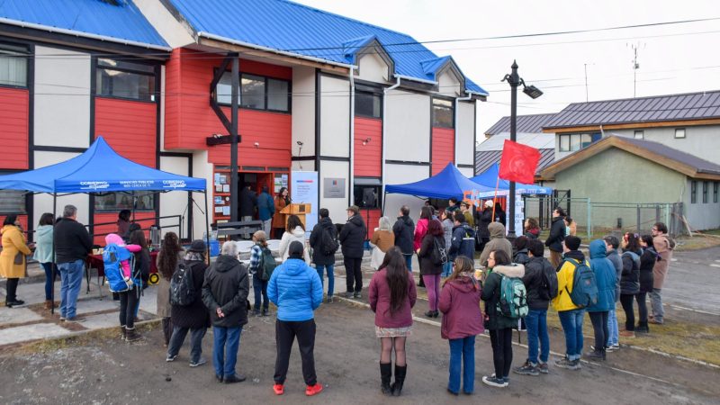 “Árboles por la memoria”: Realizan primer acto conmemorativo en Puerto Williams enmarcado en los 50 años del Golpe de Estado