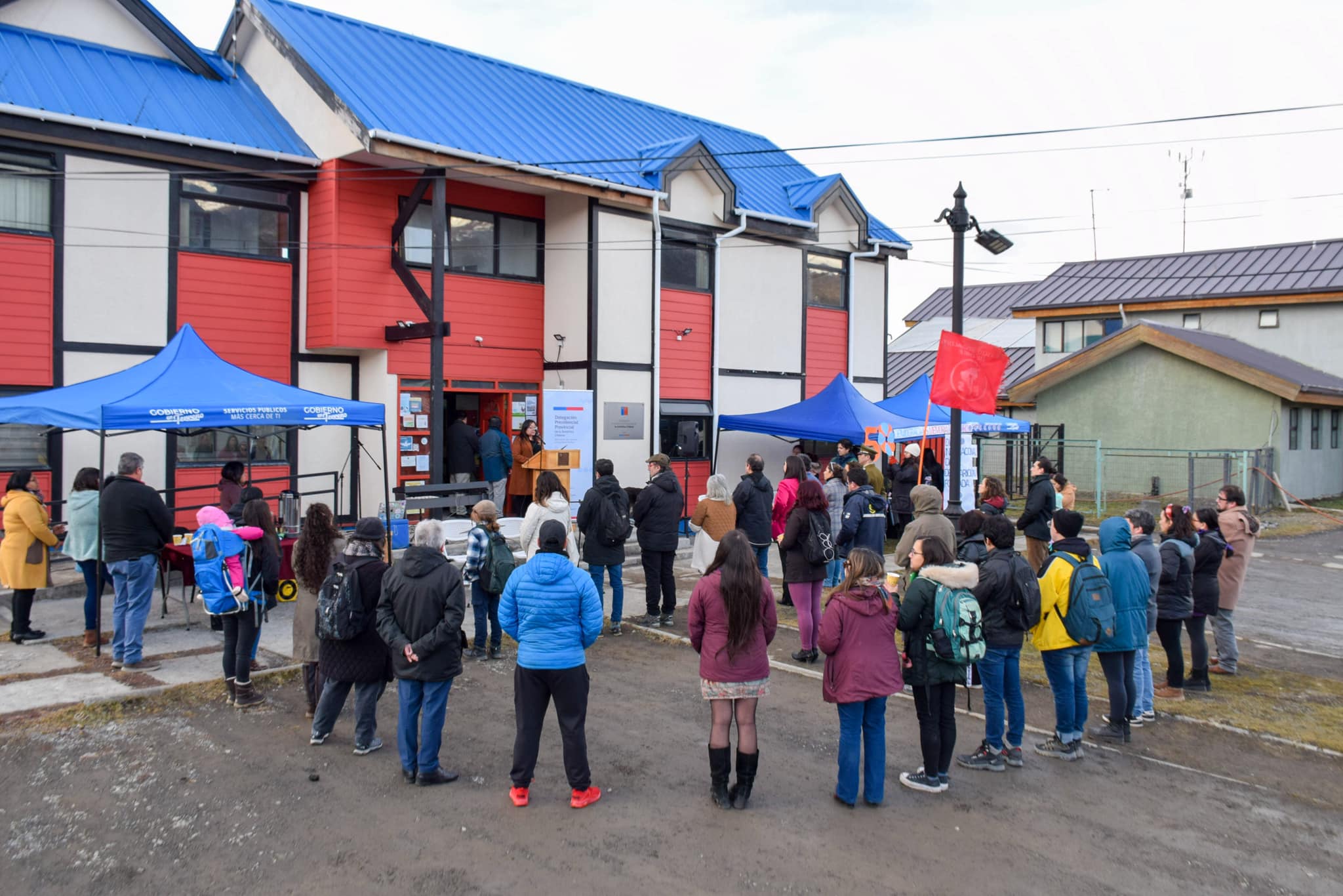 “Árboles por la memoria”: Realizan primer acto conmemorativo en Puerto Williams enmarcado en los 50 años del Golpe de Estado