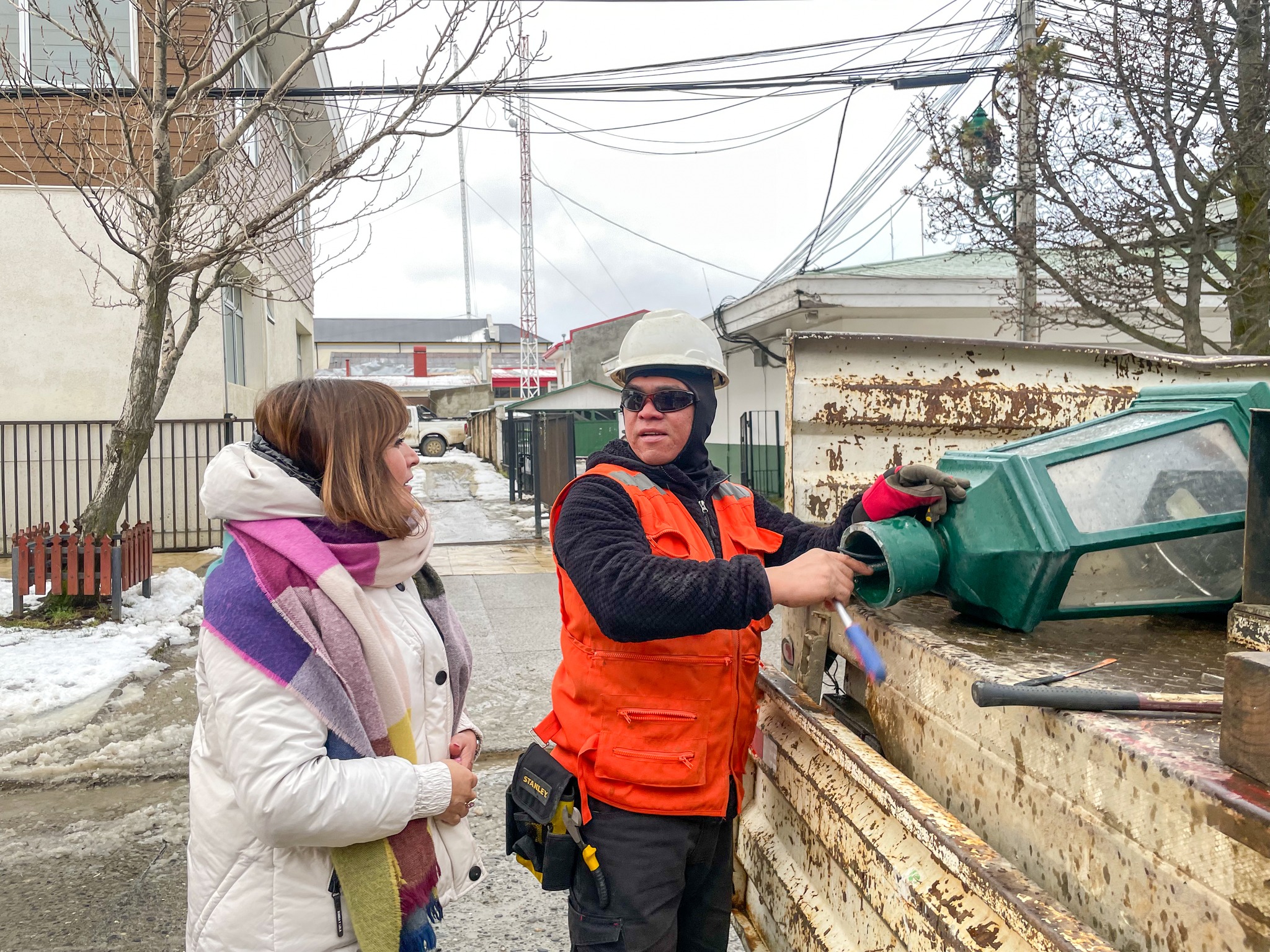 Municipalidad de Puerto Natales ejecuta alrededor de 600 millones de pesos en la reposición de luminarias ornamentales