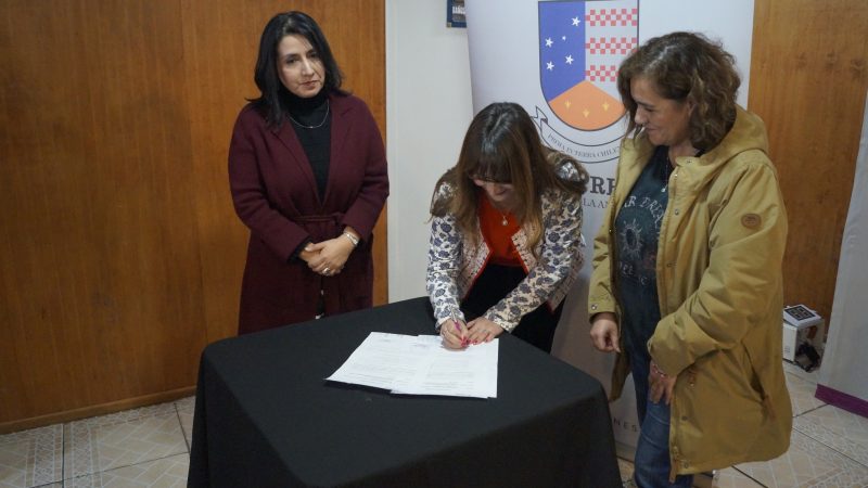 105 vecinas y vecinos serán beneficiados con la instalación de alarmas comunitarias entregadas por la Municipalidad de Puerto Natales