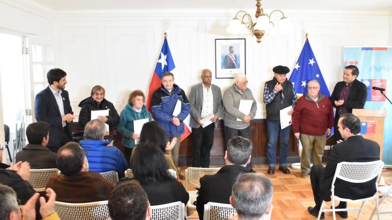 Familias de ex presos políticos reciben subsidios para soluciones habitacionales en Magallanes