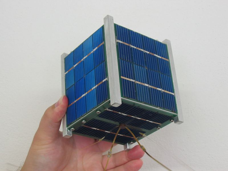 Del Liceo al espacio: estudiantes de educación técnica profesional podrán fabricar y lanzar sus propios nanosatélites