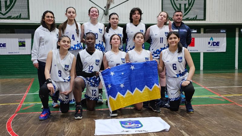 Colegio Juan Bautista Contardi de Punta Arenas participó en Juegos Deportivos Escolares nacionales de Basquetbol femenino