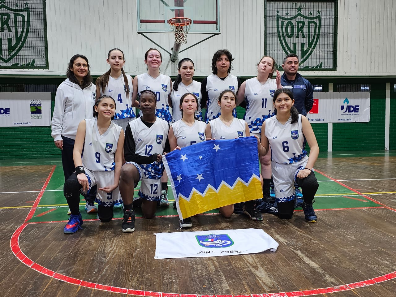 Colegio Juan Bautista Contardi de Punta Arenas participó en Juegos Deportivos Escolares nacionales de Basquetbol femenino