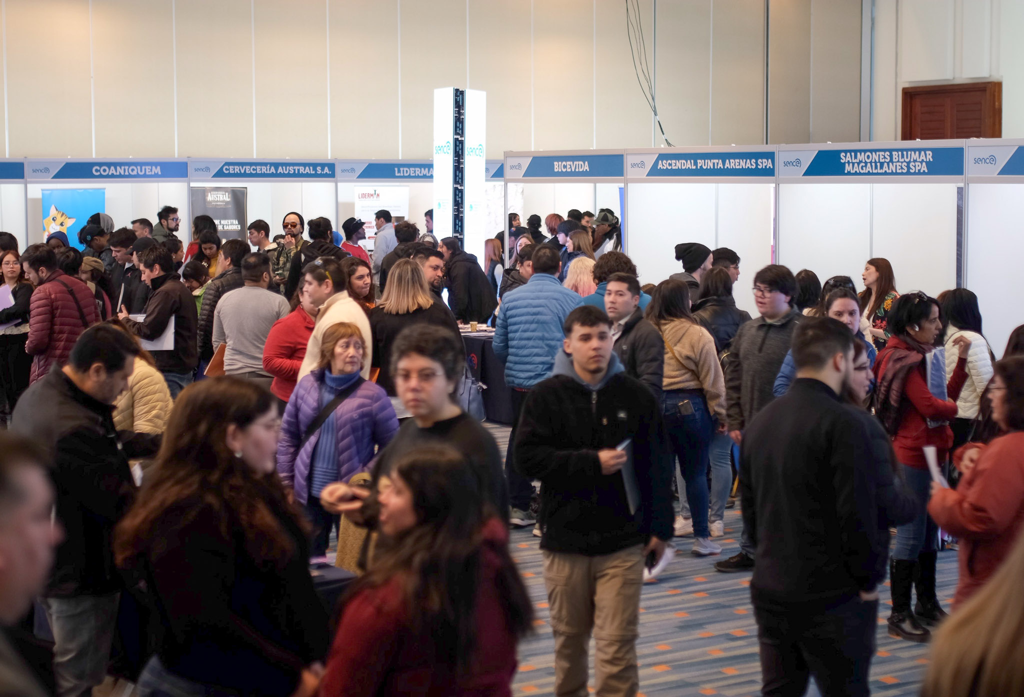 Gran interés generó la Feria Laboral Sence con más de mil postulantes en busca de un oportunidad laboral