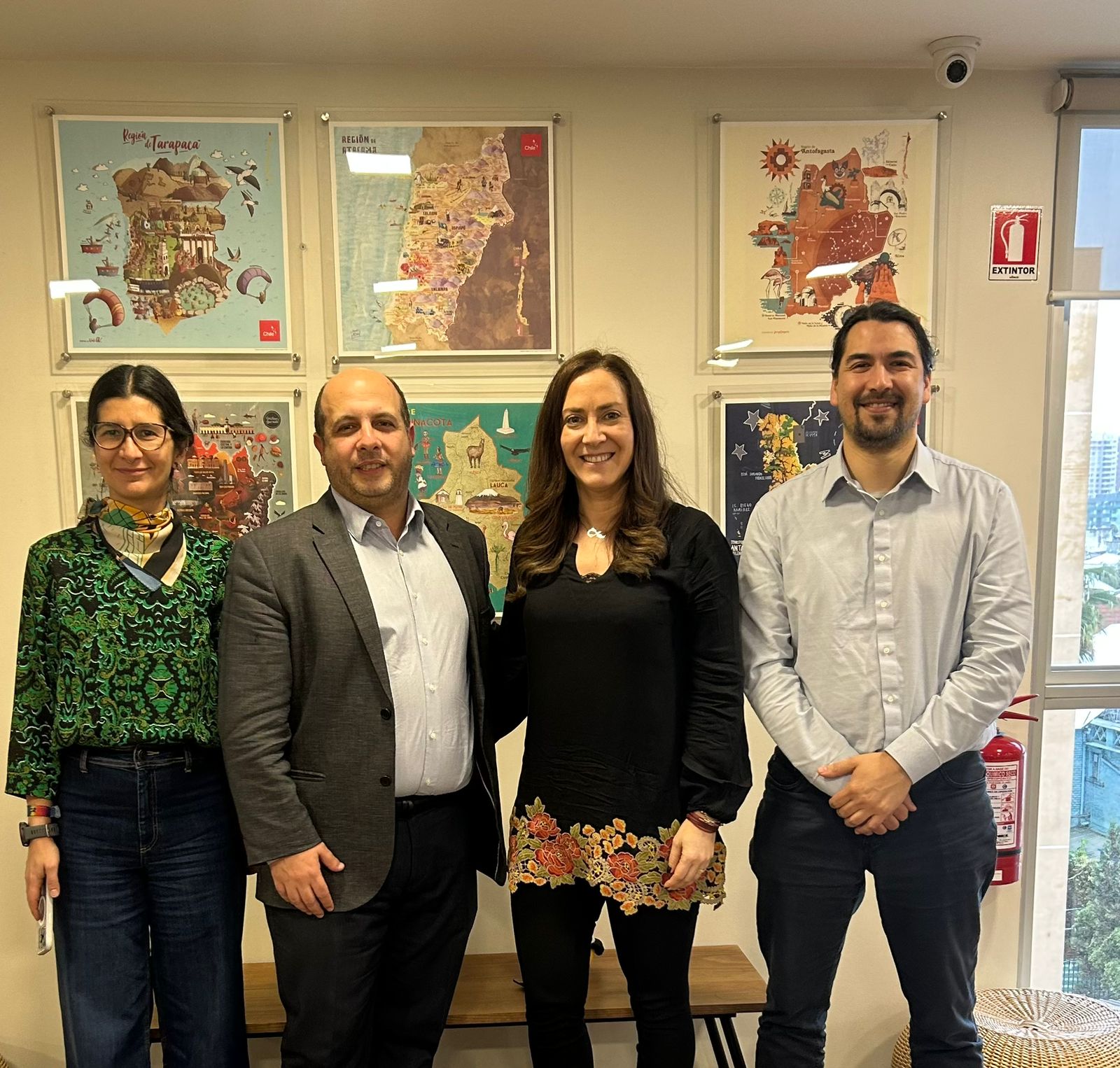 Alianza de trabajo y colaboración entre SERNATUR y HYST busca fortalecer el turismo en Torres del Paine