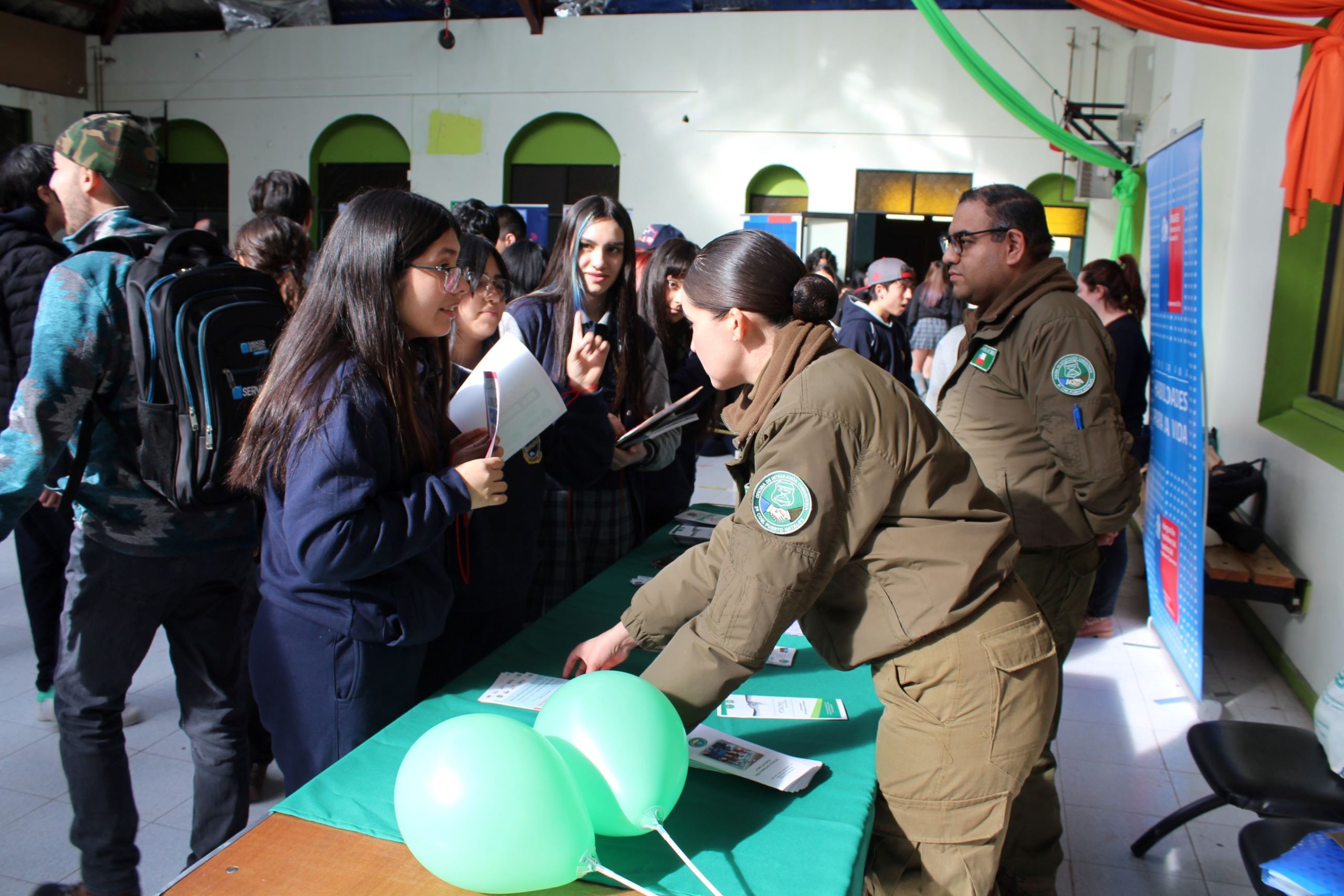 Comunidad educativa del Liceo Politécnico Bicentenario Luis Cruz Martínez participó activamente en jornada de difusión