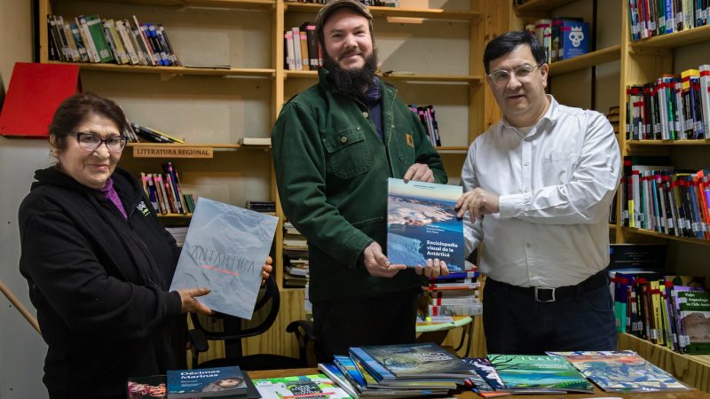 Museo de Río Seco en Punta Arenas recibe material educativo antártico por parte de INACH