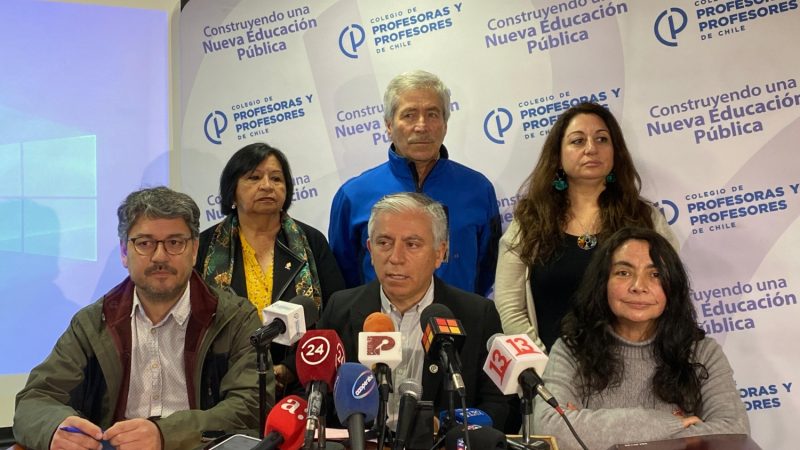 Colegio de Profesoras y Profesores tras consulta nacional decide deponer el paro