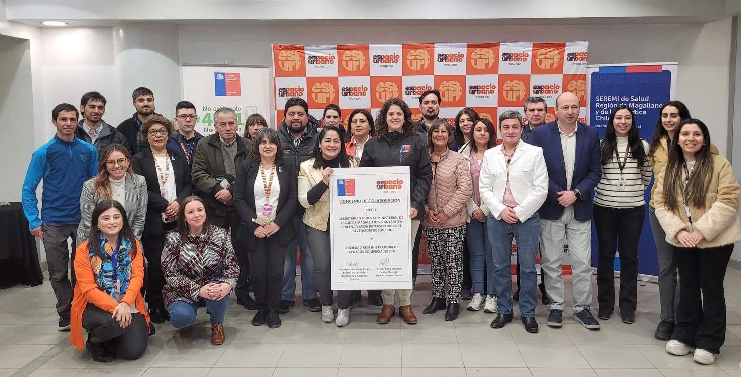 SEREMI de Salud Francisca Sanfuentes y la Center Manager de Mall Espacio Urbano Pionero de Punta Arenas, Ecmar Rada, firman acuerdo de cooperación en favor de la Salud Mental